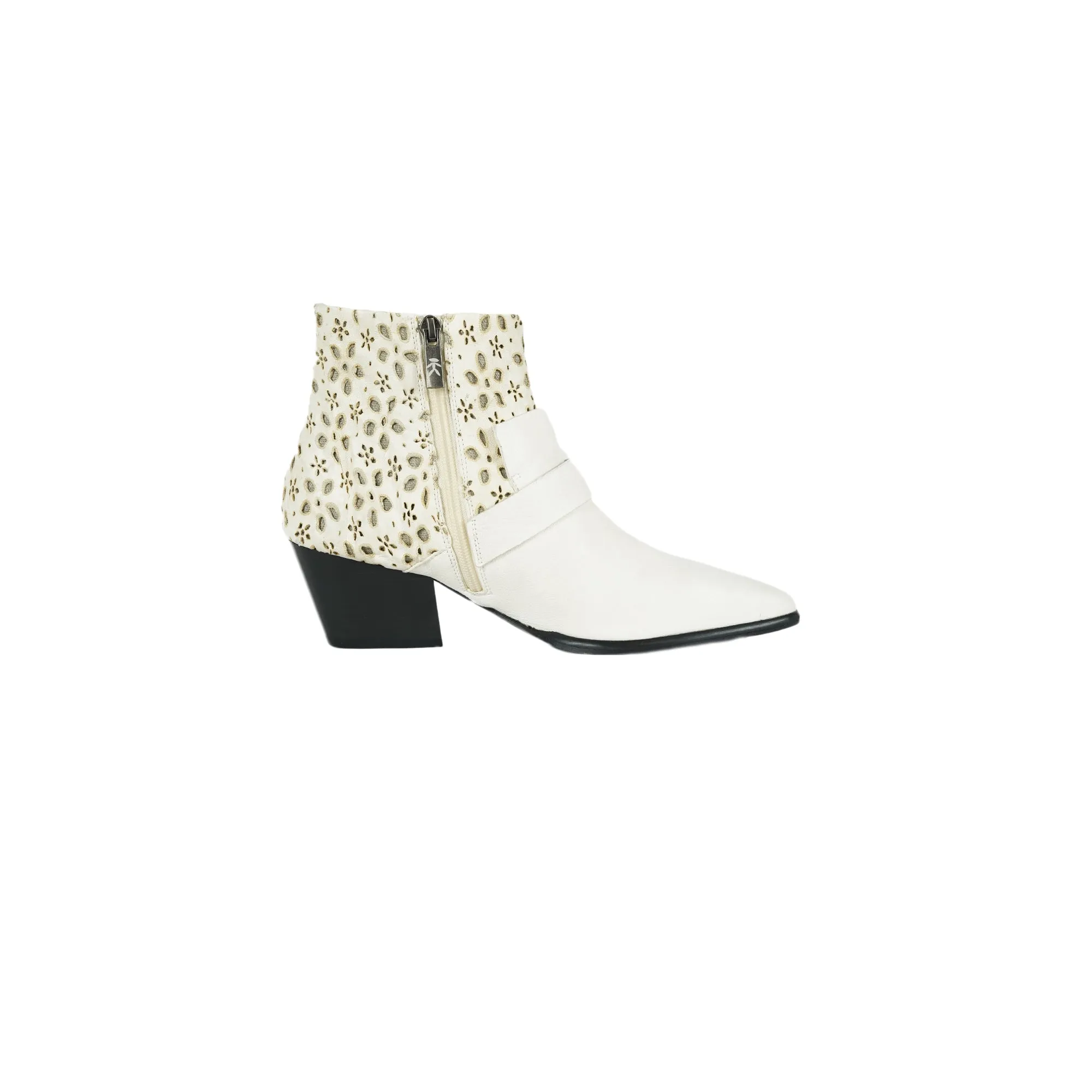 Bootie Baku Chalk White