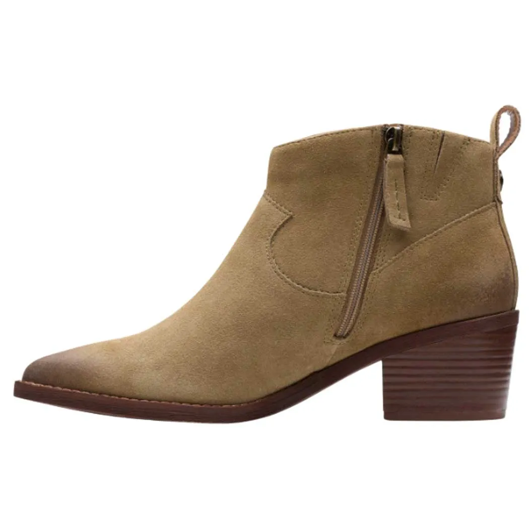 Clarks Morzine Sky Bootie Dark Sand (Women's)