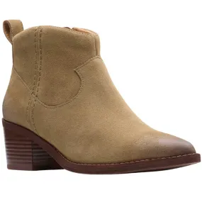 Clarks Morzine Sky Bootie Dark Sand (Women's)