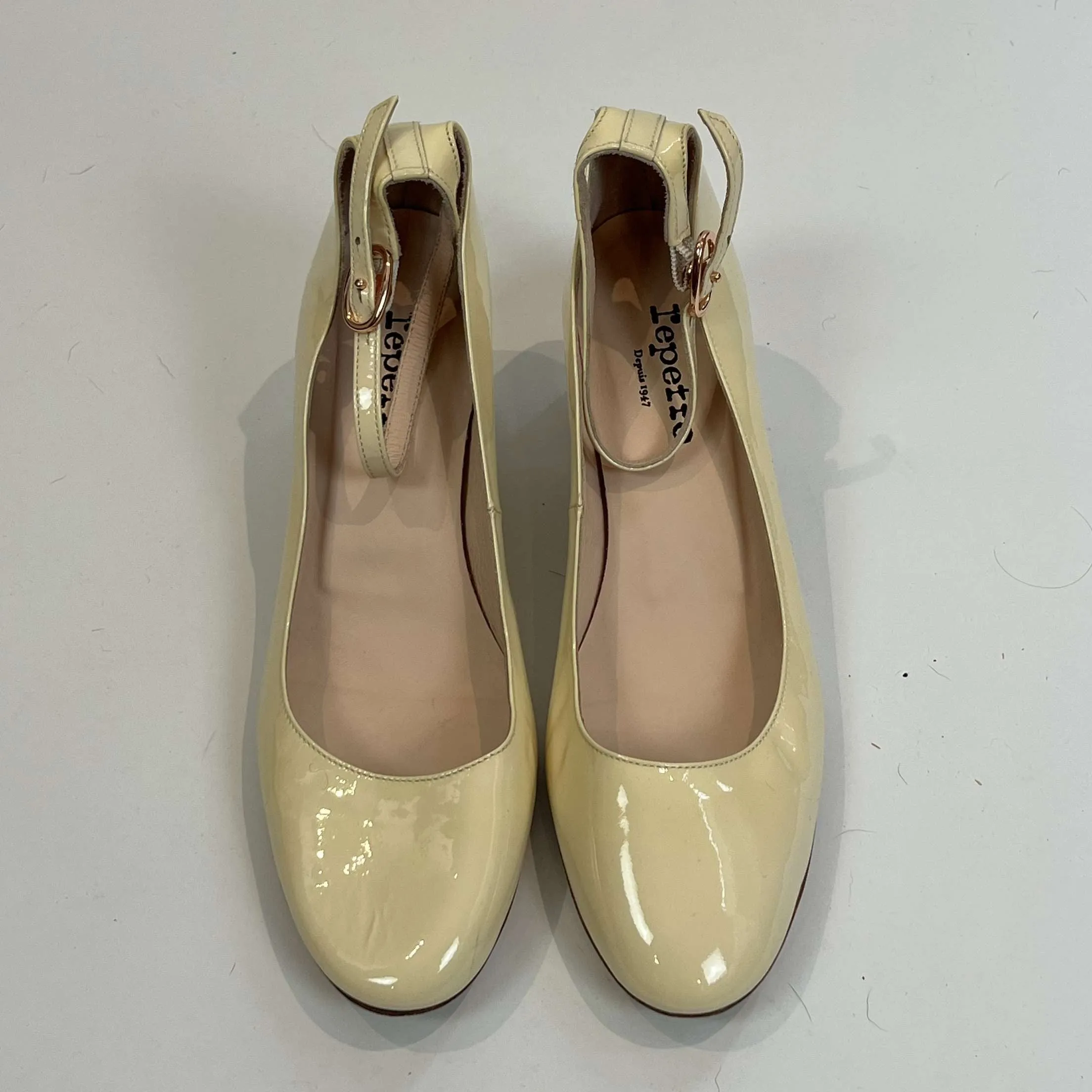 Repetto Cream Patent Leather Block Heel Pumps 39.5